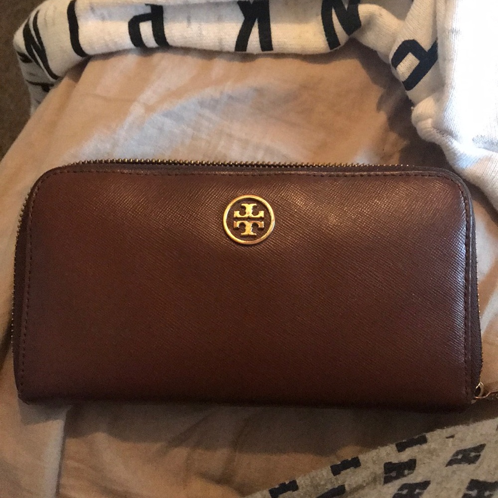 Tory Burch wallet